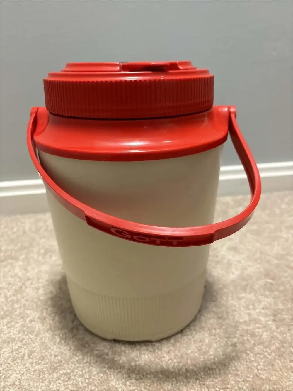 Vintage Gott Model 1502 1/2 Gallon Pizza Hut Cooler Jug